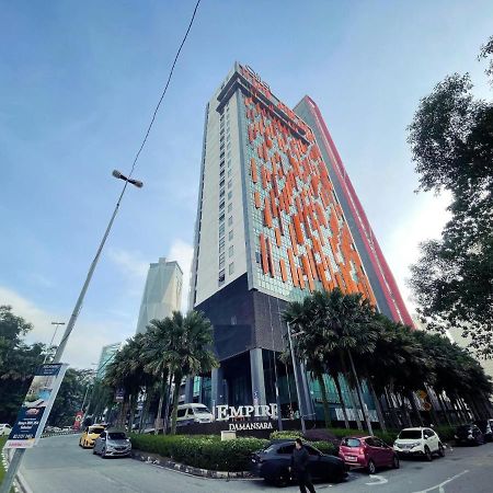 Q Damansara By Trillionz Hotel Petaling Jaya Exterior photo